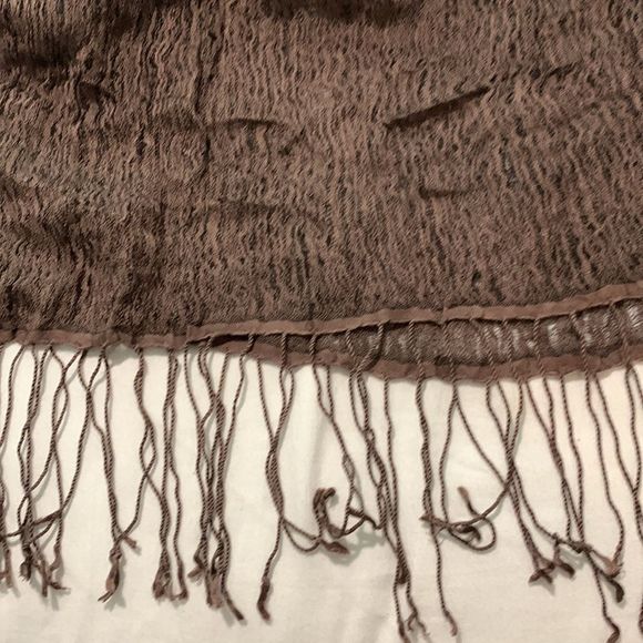 Liz Claiborne Scarf/ Wrap - Picture 3 of 12